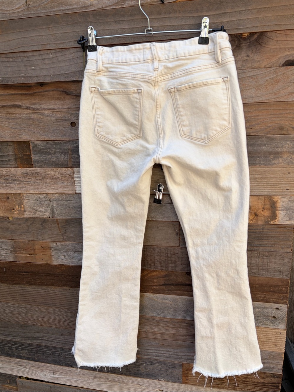 Frame Denim Le crop mini boot Off-White Frayed Hem Cropped Jeans - Picture 2 of 4